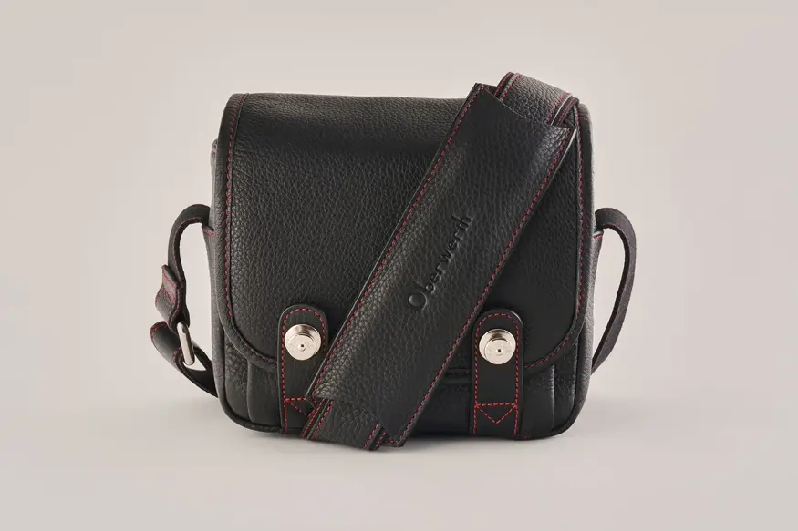 Leica 라이카 Q3 Bag Cow-Hide black ／ Lining&stitching red